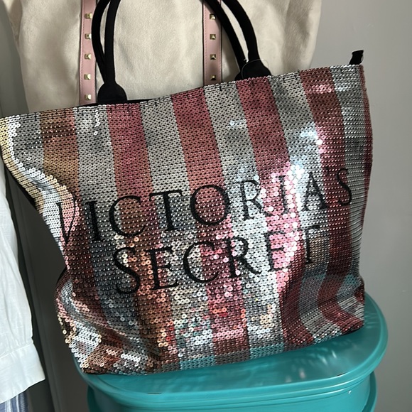 Victoria’s Secret Bags Set - 3 Signature Sequined Tote Make Up Bags Bundle - Picture 5 of 15